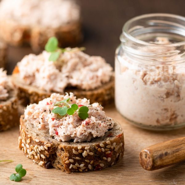 rillette de thon à l'huile d'olive et aux baies roses