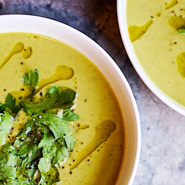 soupe-détox-huile-d'olive-légumes-verts